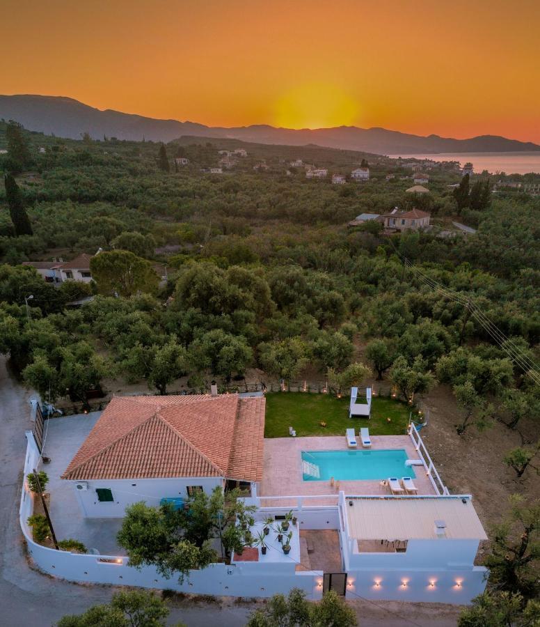 Farao Villa Kypseli Exterior photo