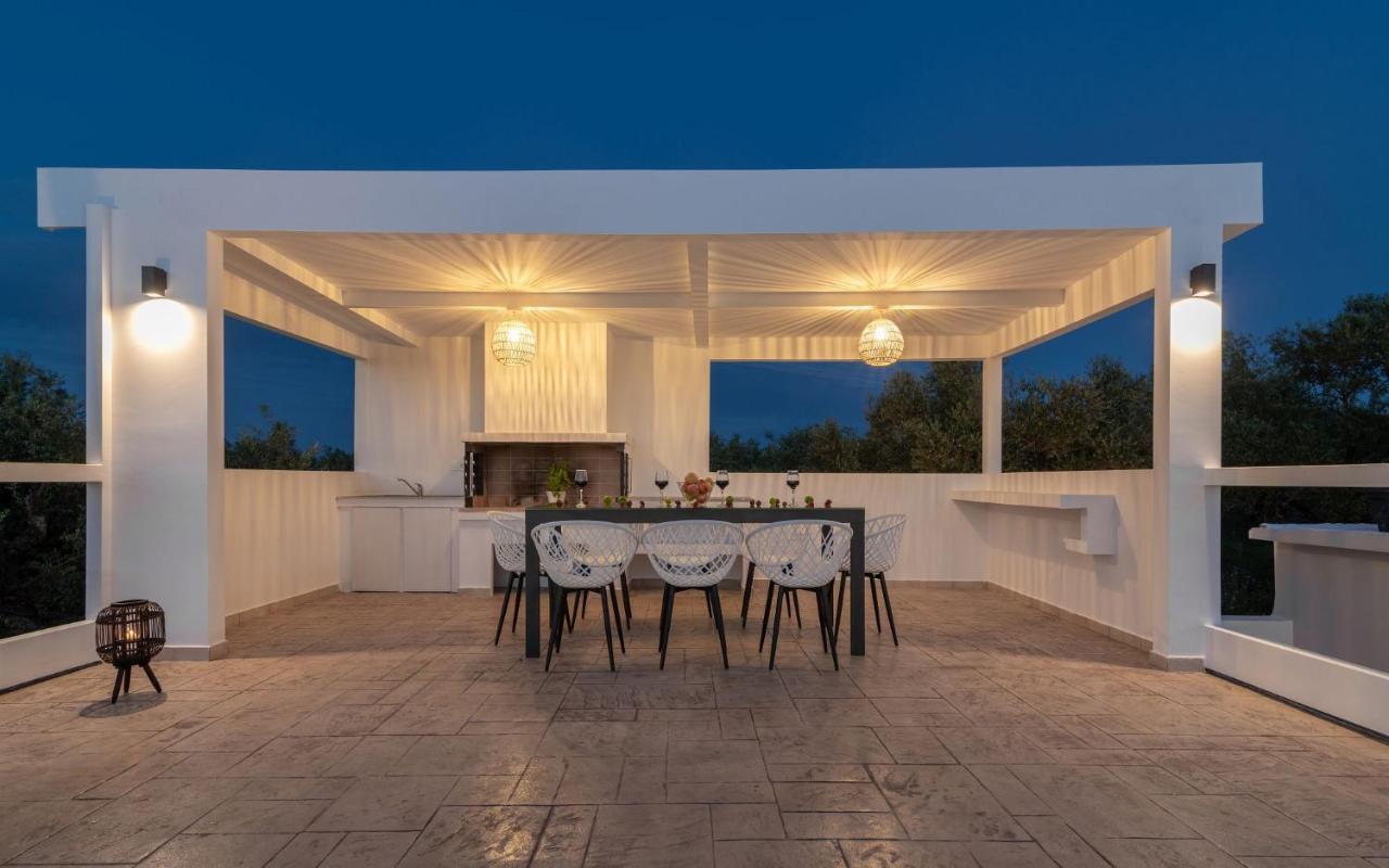 Farao Villa Kypseli Exterior photo